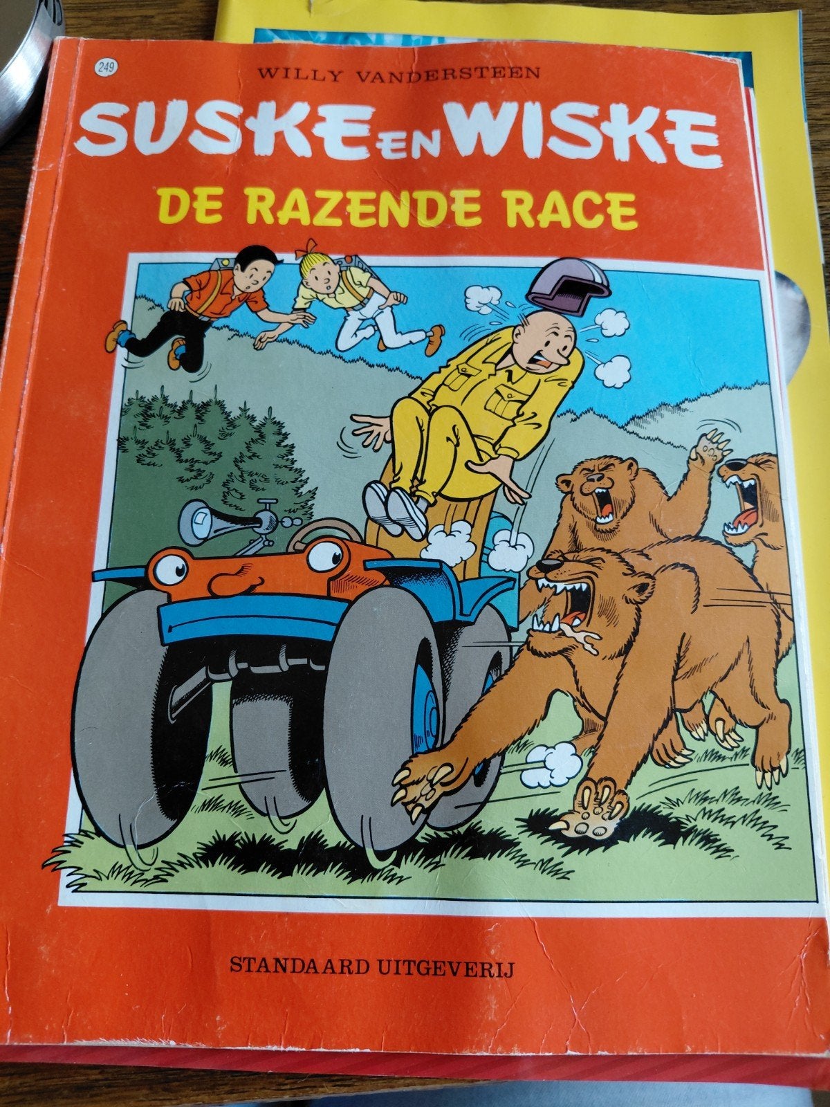 Suske en Wiske: De Razende Race (nr. 249), Eén stripboek, Ophalen of Verzenden, Gelezen, Willy Vandersteen