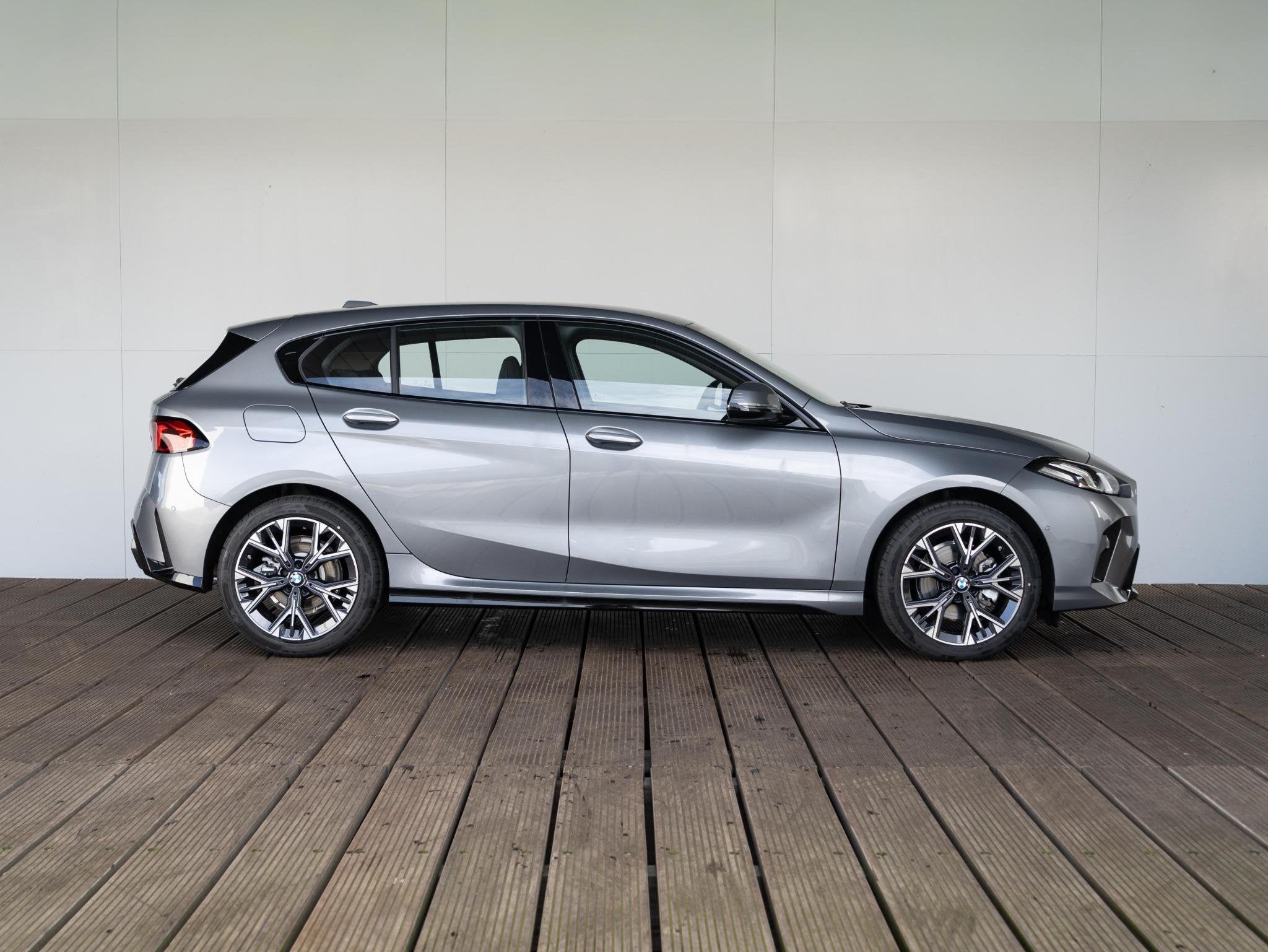 Foto 6 van BMW 1 Serie 120 | M Sport Design | Achteruitrijcamera | Stoe