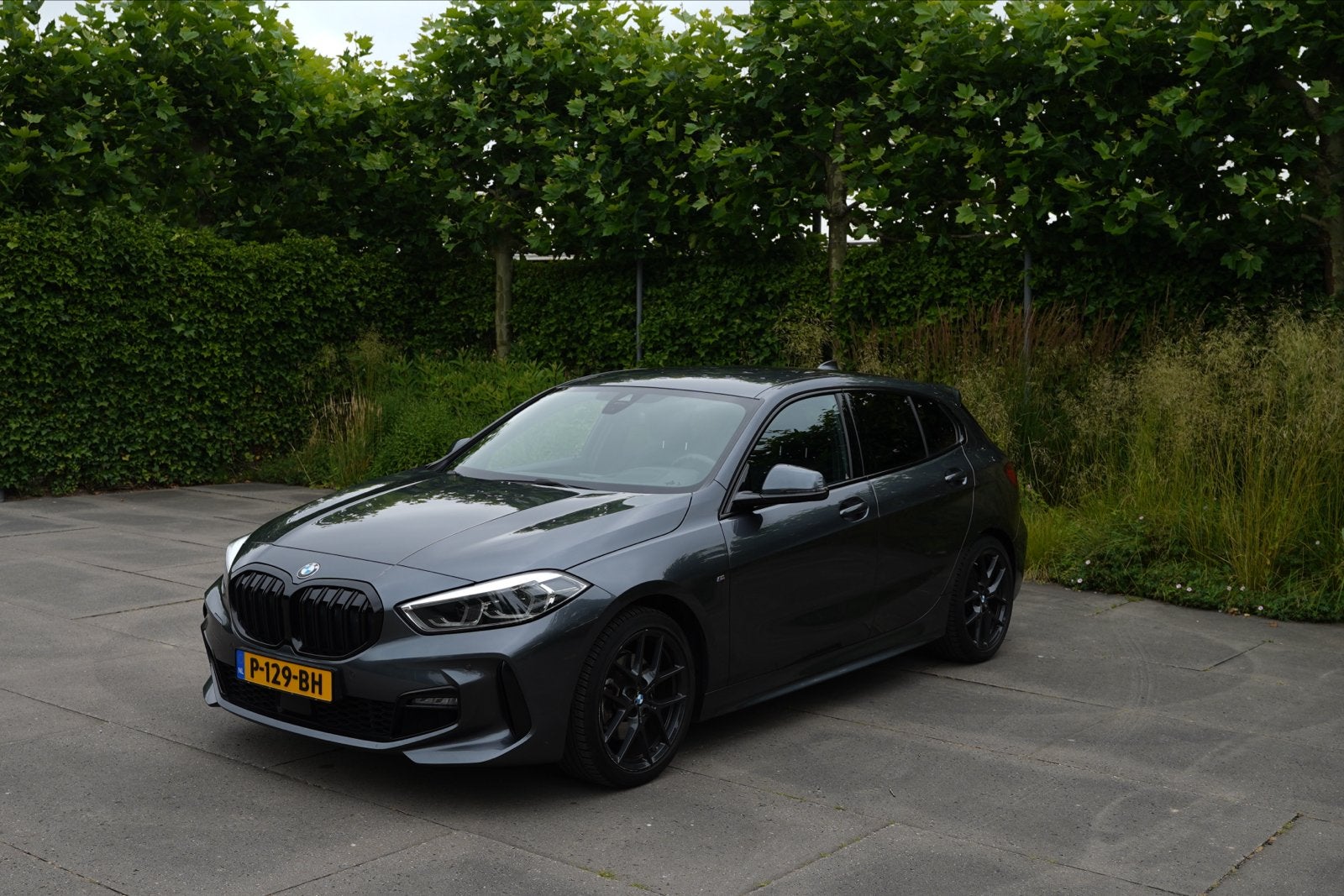 BMW 1 serie 118i M Sport Aut. | Head-Up Display 140pk, Particulier, 3 cilinders, 695 kg, 1300 kg