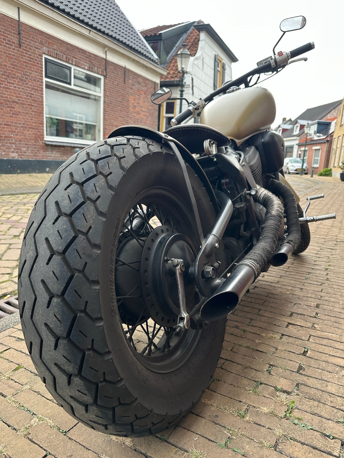 Honda VT600 Bobber Custom Army Green, Motoren, 2 cilinders, Chopper, Gebruikt, Particulier