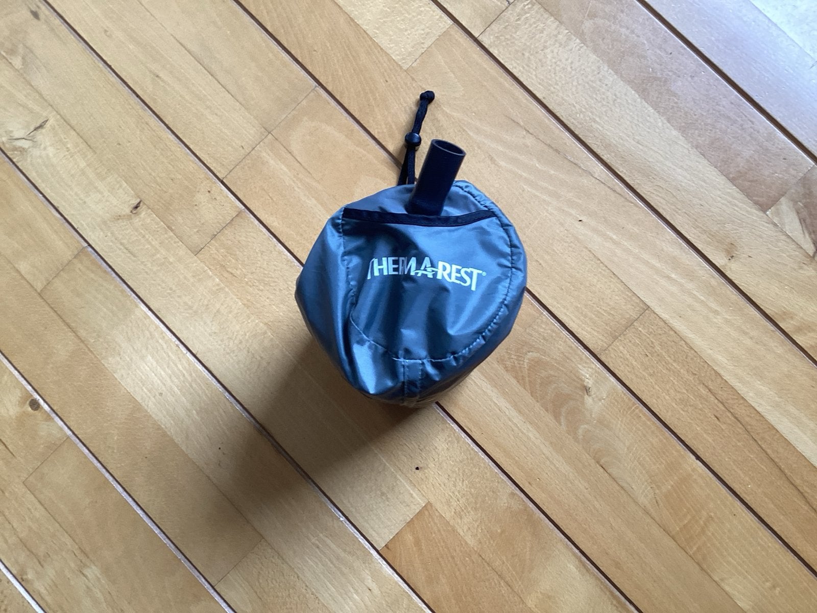Therma-Rest NeoAir slaapmat met pomp per 2 slaapmatjes, Ophalen, Ingebouwde pomp, Gebruikt, 1-persoons