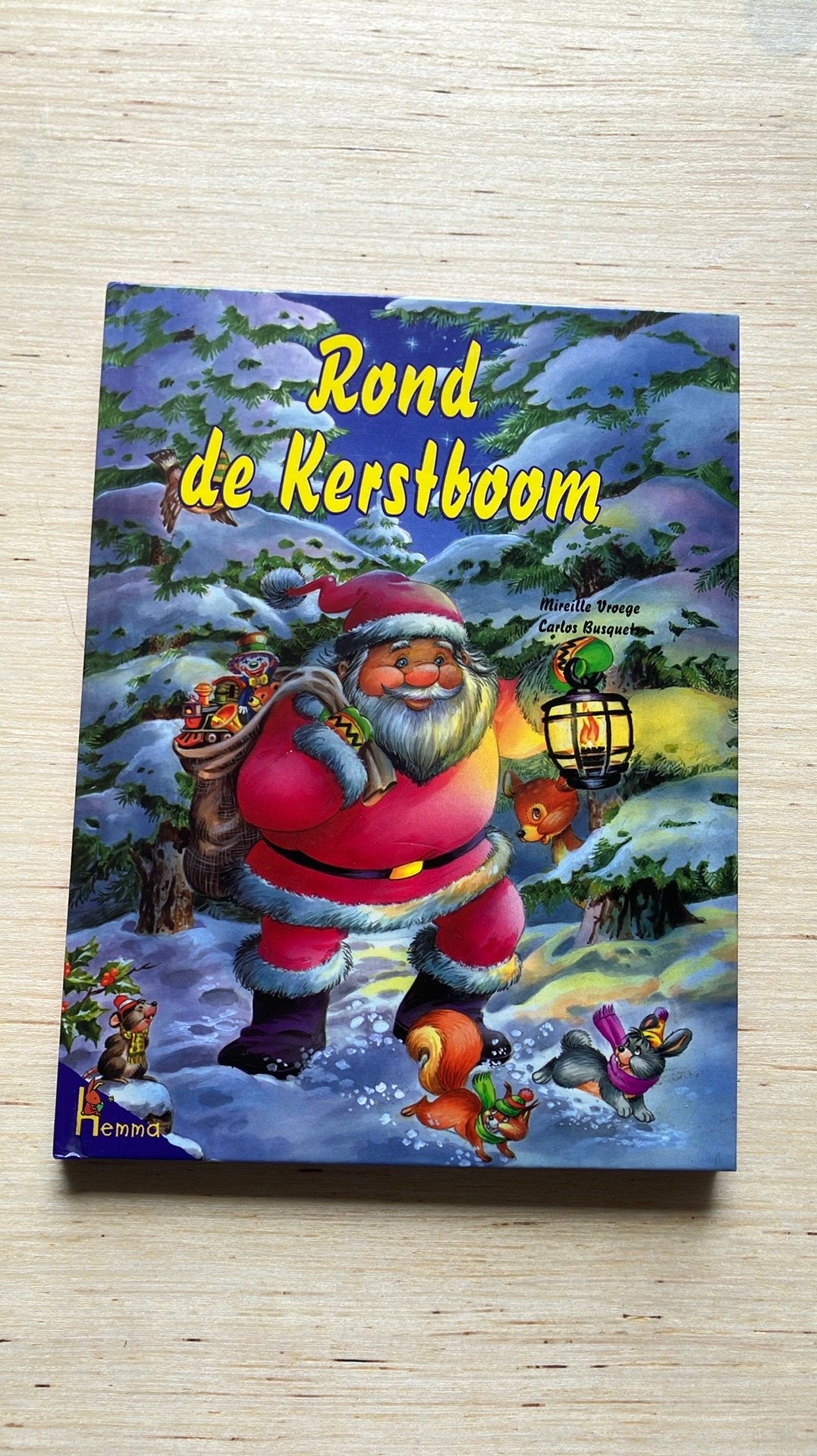 Rond de kerstboom, Ophalen of Verzenden, Zo goed als nieuw