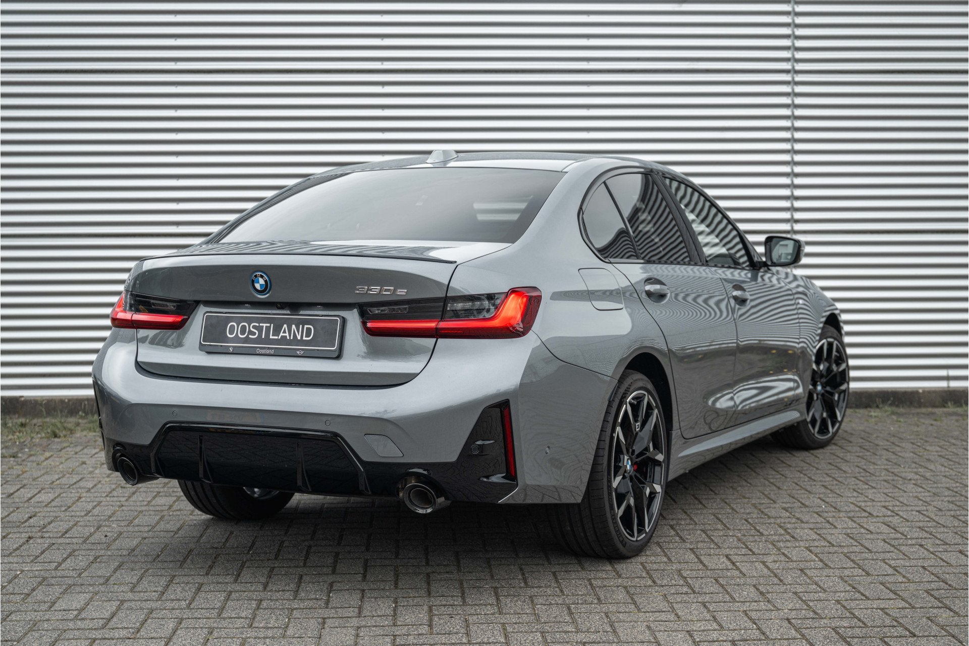 BMW 3 Serie 330e M Sport Automaat / Sportstoelen / Achteruit, Auto's, Automaat, 1998 cc, Achterwielaandrijving, Zwart