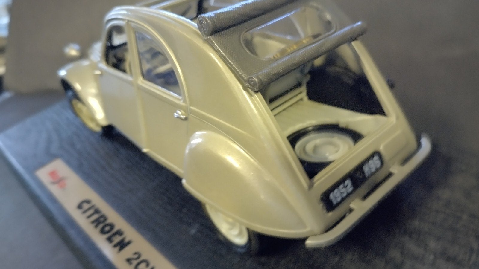 Citroen 2cv 1952 1:18 Maisto Pol, Maisto, Auto, Verzenden, .