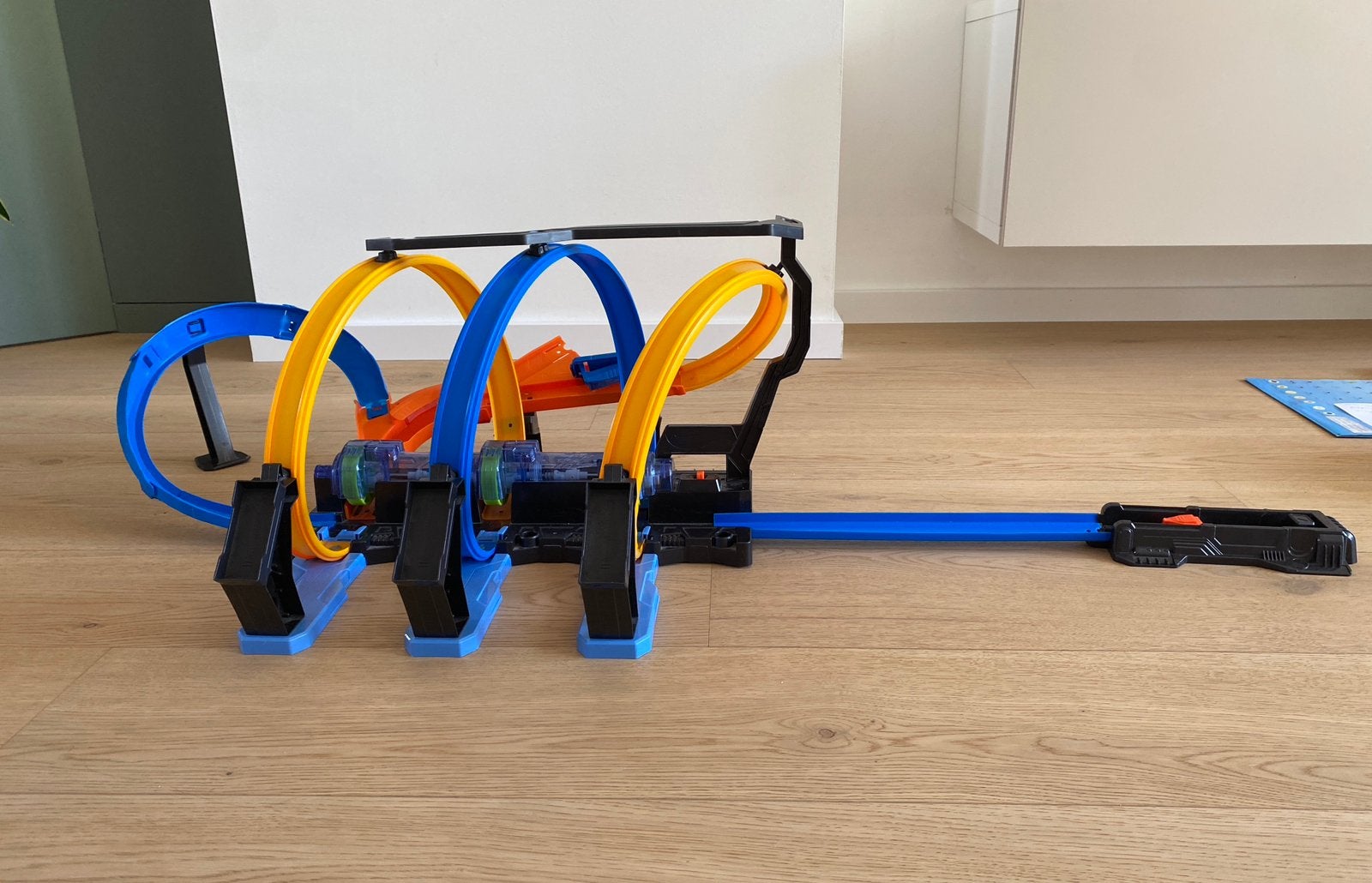 Hot wheels triple looping cork screw crash, Ophalen of Verzenden, Hot Wheels, Met looping, Elektrisch