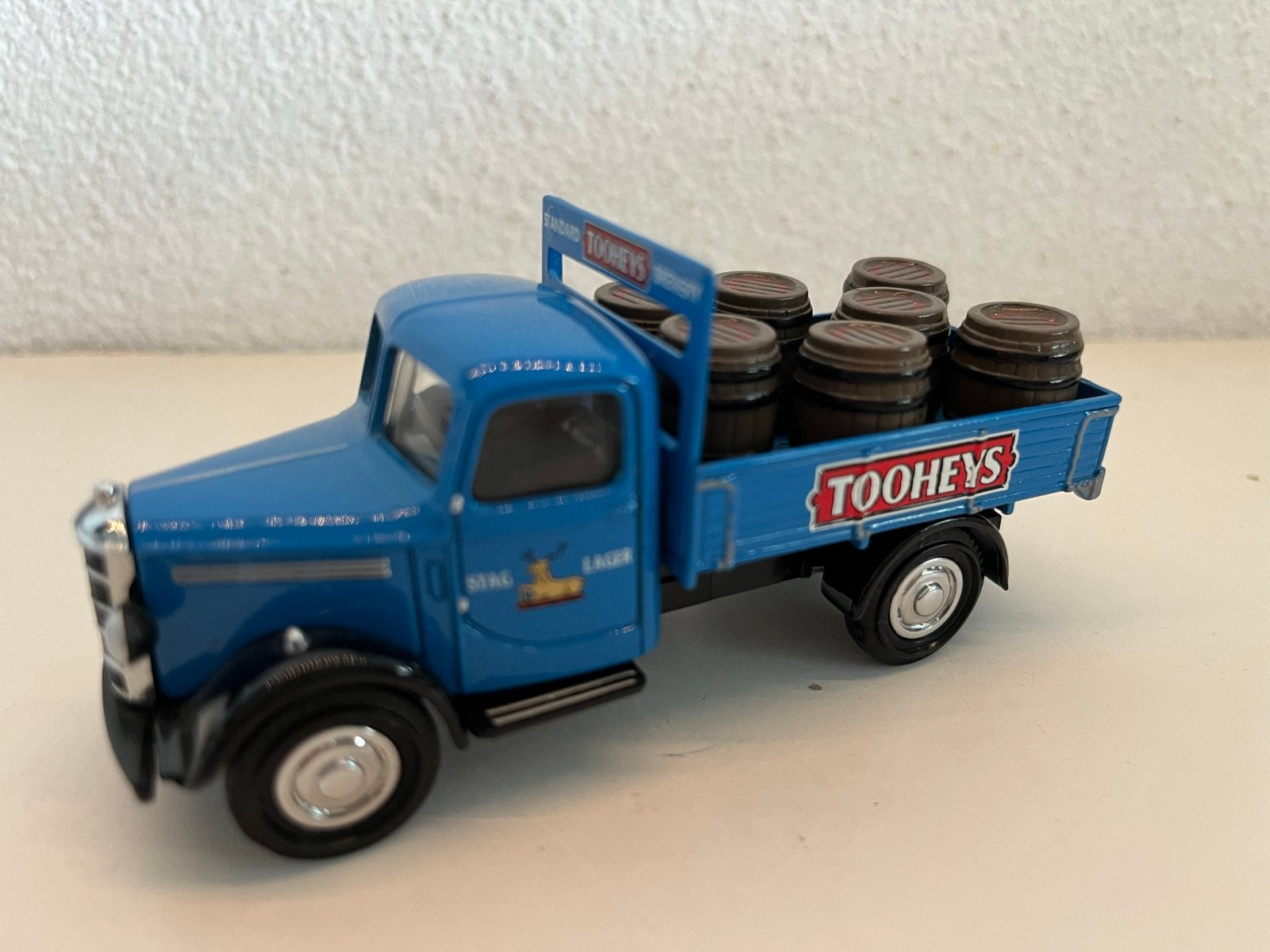 Matchbox Great Beers: Tooheys 1939 Bedford Stake Bed Truck, Ophalen of Verzenden, Zo goed als nieuw, Bus of Vrachtwagen, Matchbox
