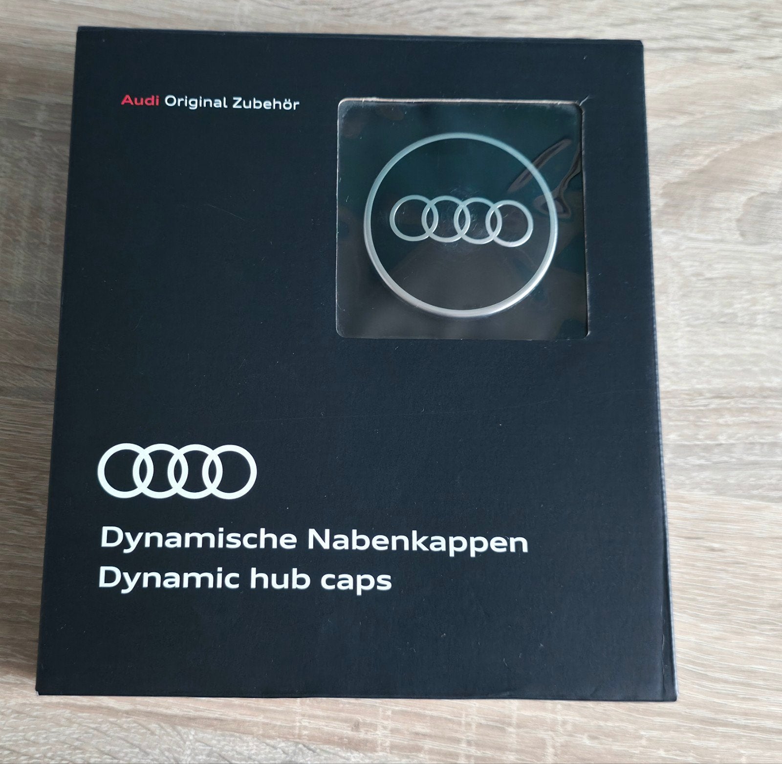 NIEUW Originele Audi Dynamische Naafdoppen - Set 4M8.071.006, Ophalen of Verzenden, Nieuw