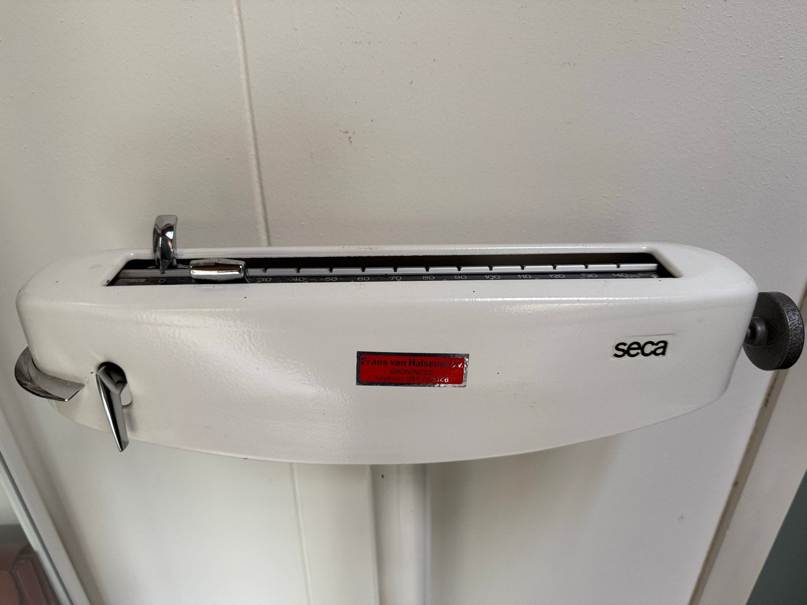 Ouderwetse Seca artsenweegschaal, Ophalen