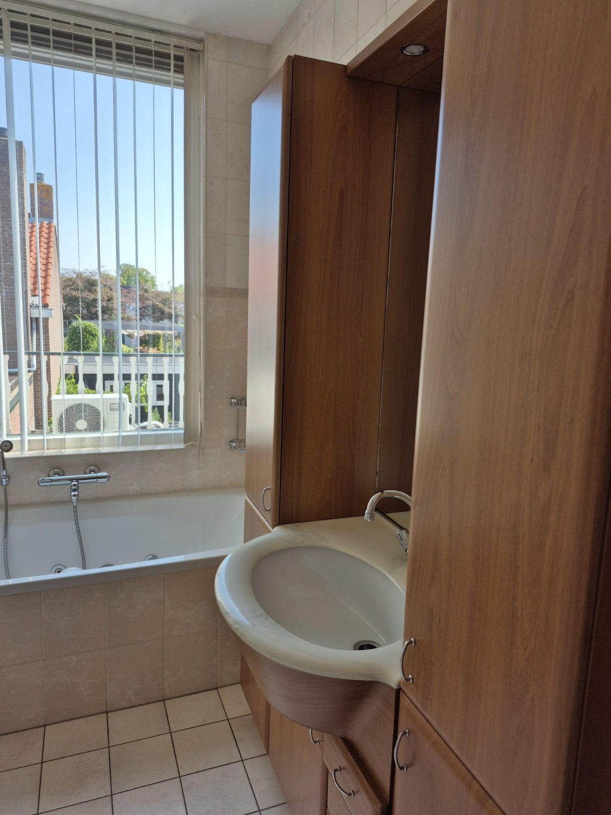 Complete badkamer met bad en douche, Ophalen, Gebruikt, Met douche