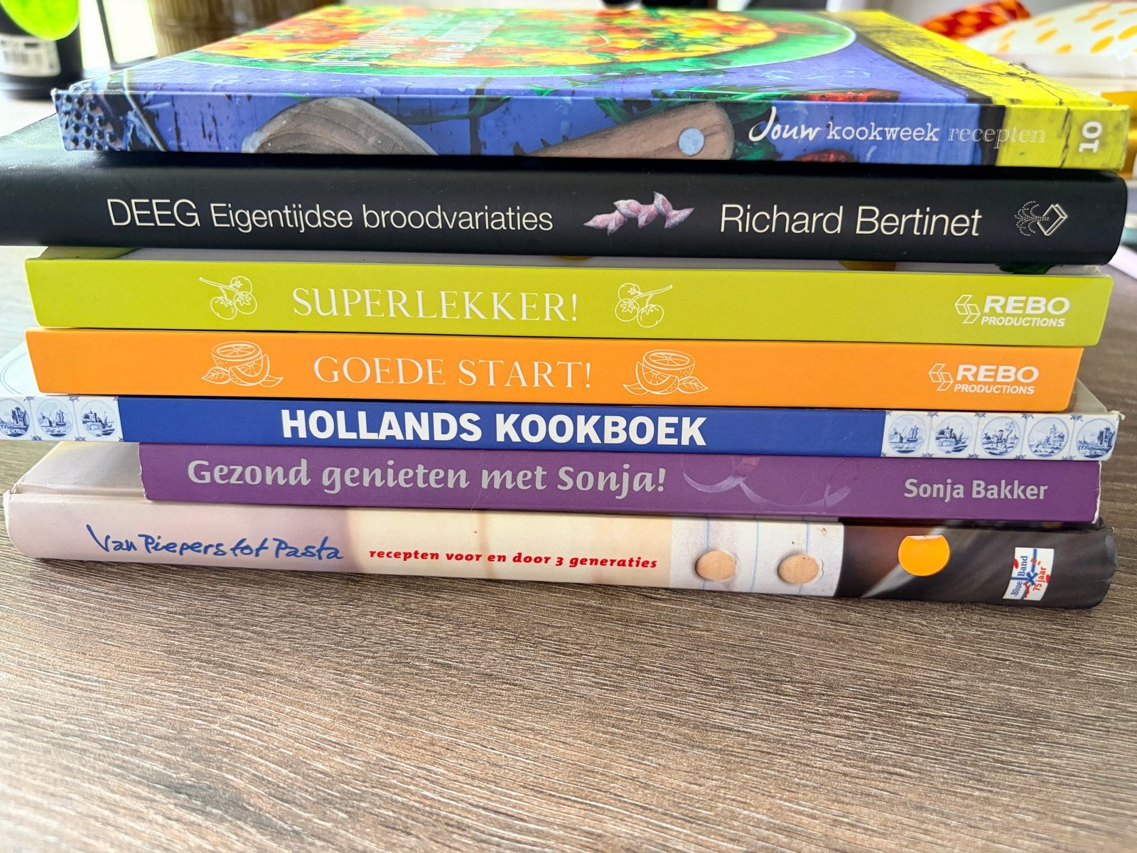 Stapel wisselende kookboeken, Gelezen, Hoofdgerechten, Ophalen of Verzenden, Europa