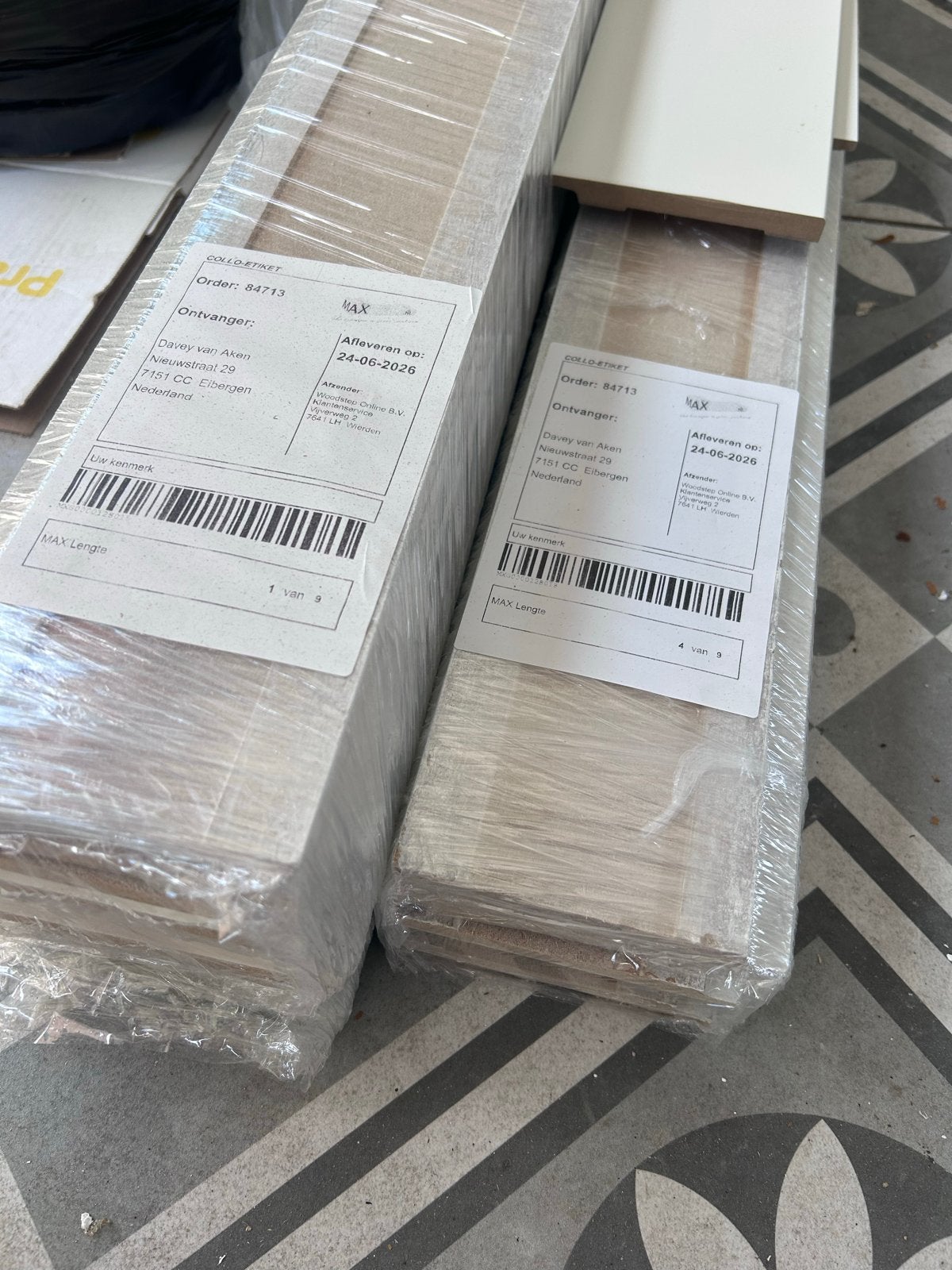 Nieuwe Plinten RAL 9010 - 2.40m lang (in verpakking), Ophalen, Nieuw, Mdf, 200 tot 250 cm