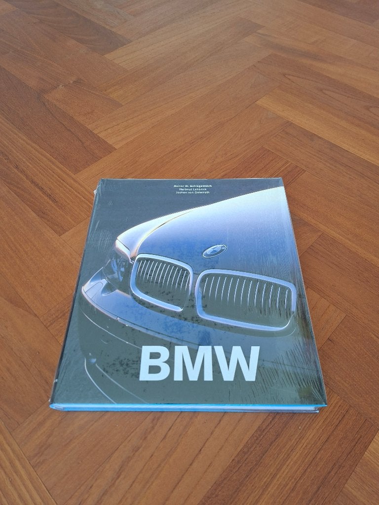 BMW AUTOBOEK 1999 nog geseald, Boeken, Auto's | Boeken, Diverse, Nieuw, Ophalen of Verzenden, BMW