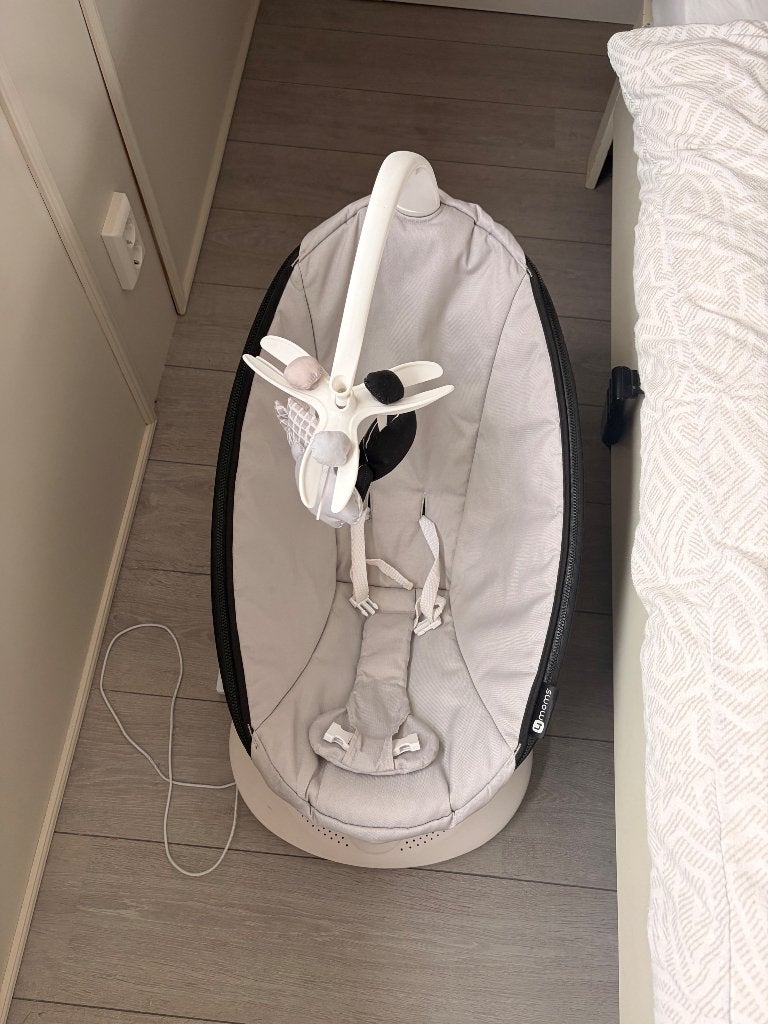 4 moms elektrische rockaroo schommelstoel, Kinderen en Baby's, Wipstoeltjes, Overige merken, Gebruikt, Schommelstoel, Ophalen of Verzenden