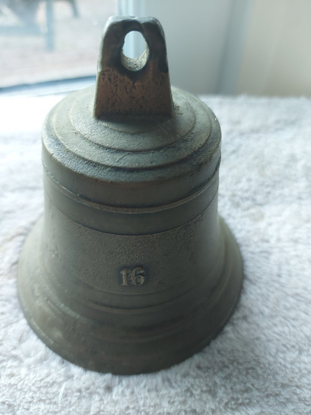 Antieke Bronzen Bel met Nummer '16', Antiek en Kunst, Ophalen of Verzenden