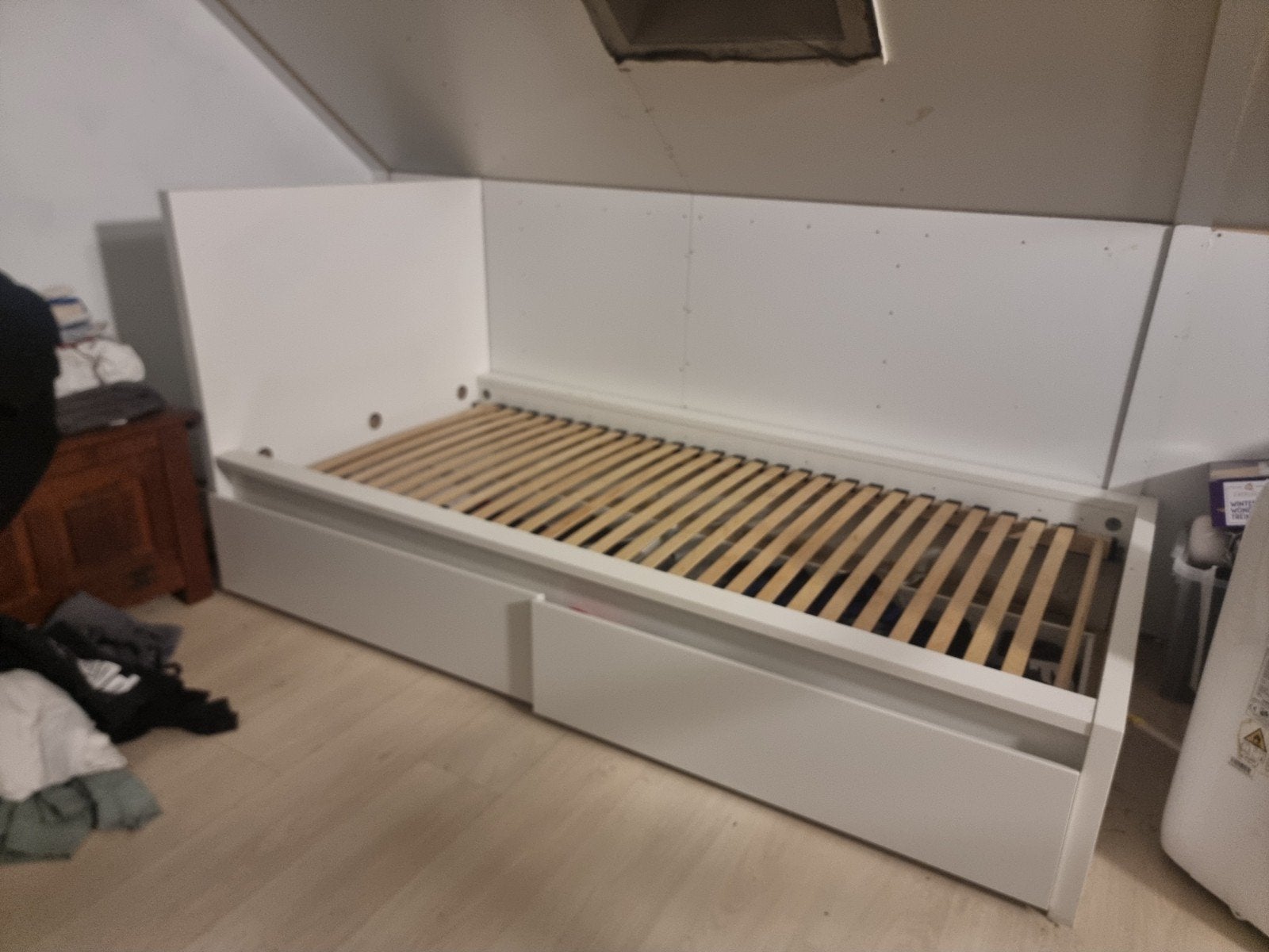ikea malm Wit bedframe met lattenbodem en opberglades, Huis en Inrichting, Slaapkamer | Bedden, Ophalen, Gebruikt, Eenpersoons