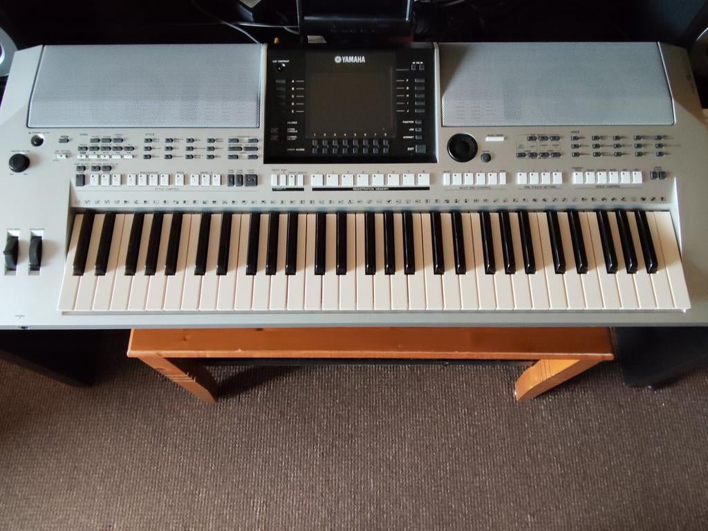 Yamaha psr s900, Muziek en Instrumenten, Keyboards, Ophalen, 61 toetsen, Yamaha, Zo goed als nieuw