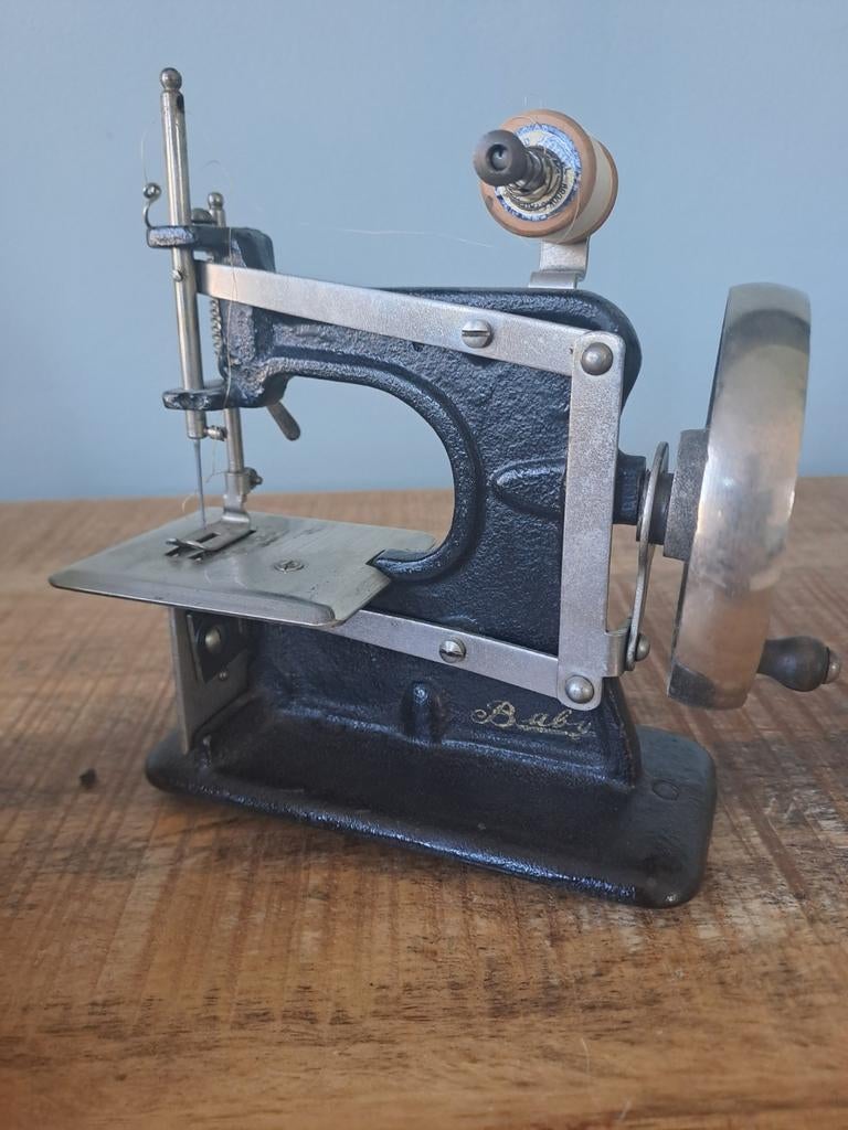 Naaimachine, kindernaaimachine Baby, Antiek en Kunst, Ophalen of Verzenden