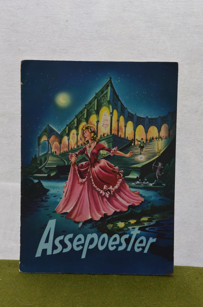 Oud plaatjesalbum/ pop up Assepoester Uitgave Douwe Egberts, Boeken, Prentenboeken en Plaatjesalbums, Ophalen of Verzenden, Gelezen