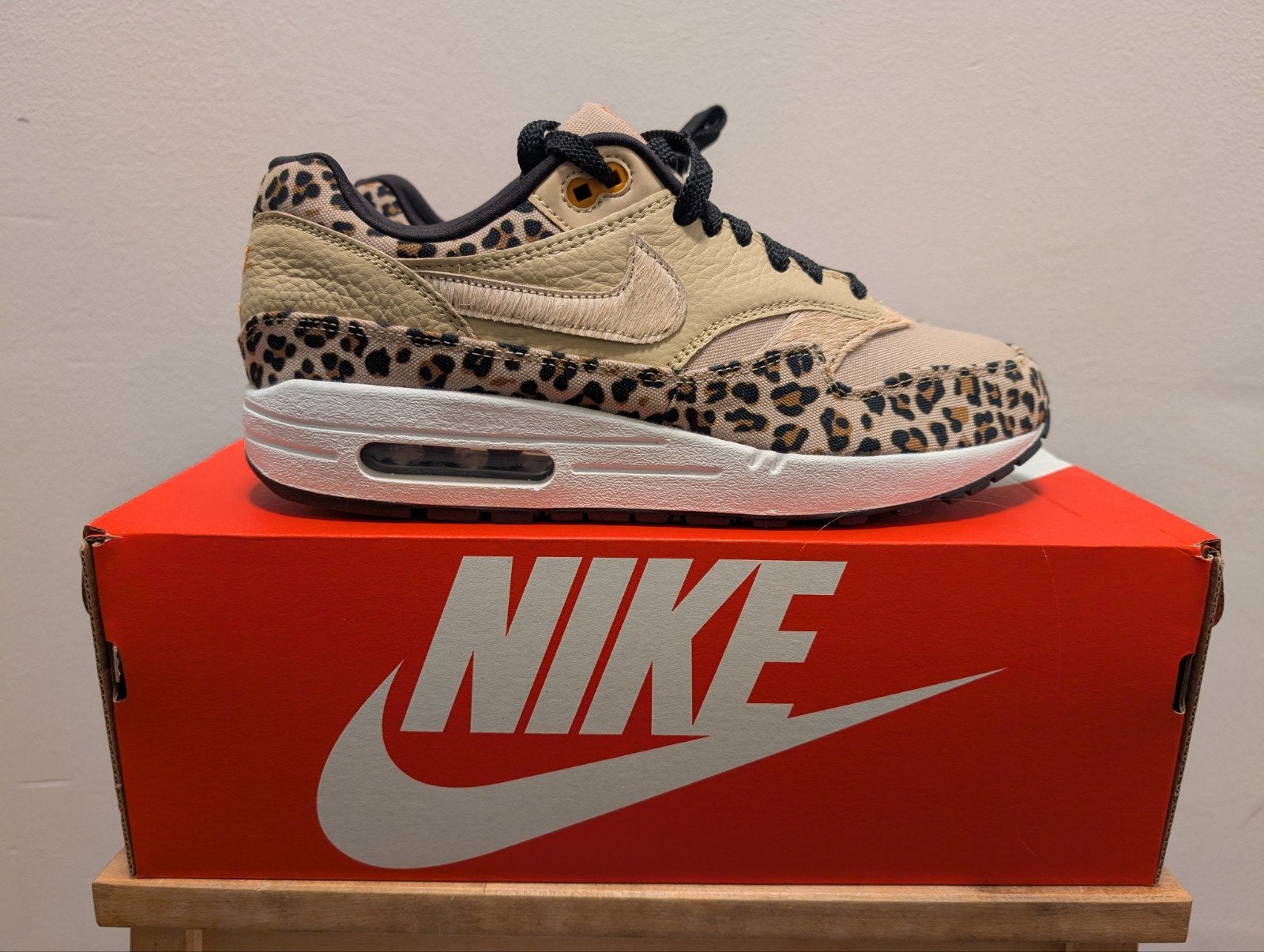 Nike Air Max 1 Leopard 42,5, Nike air max, Overige kleuren, Nieuw, Ophalen of Verzenden