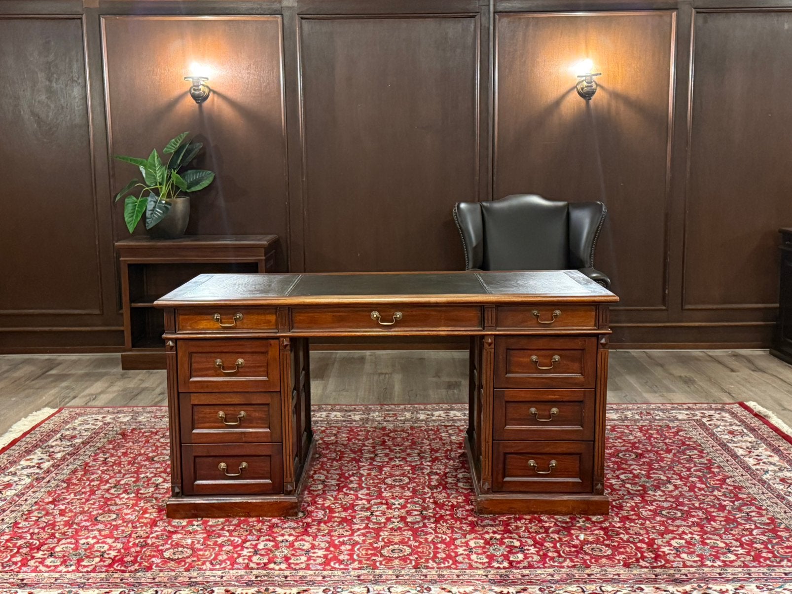 Klassiek Engels bureau #675, Huis en Inrichting, Bureaus, 160 cm, Hout, Bruin, Ophalen of Verzenden