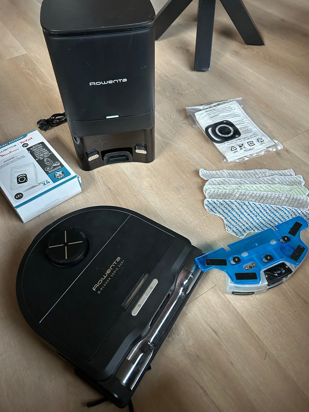 Rowenta Explorer 220+ Robotstofzuiger met Dweilfunctie, Automatisch legen, Ophalen of Verzenden, Zo goed als nieuw, Robotstofzuiger