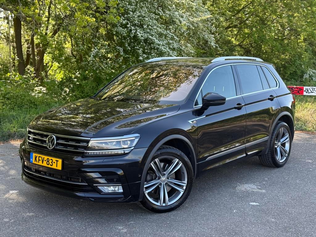 Volkswagen Tiguan 2.0 4Motion R-Line DSG Pano Cruise Airco, Automaat, Parkeerassistent, 4 cilinders, 1984 cc