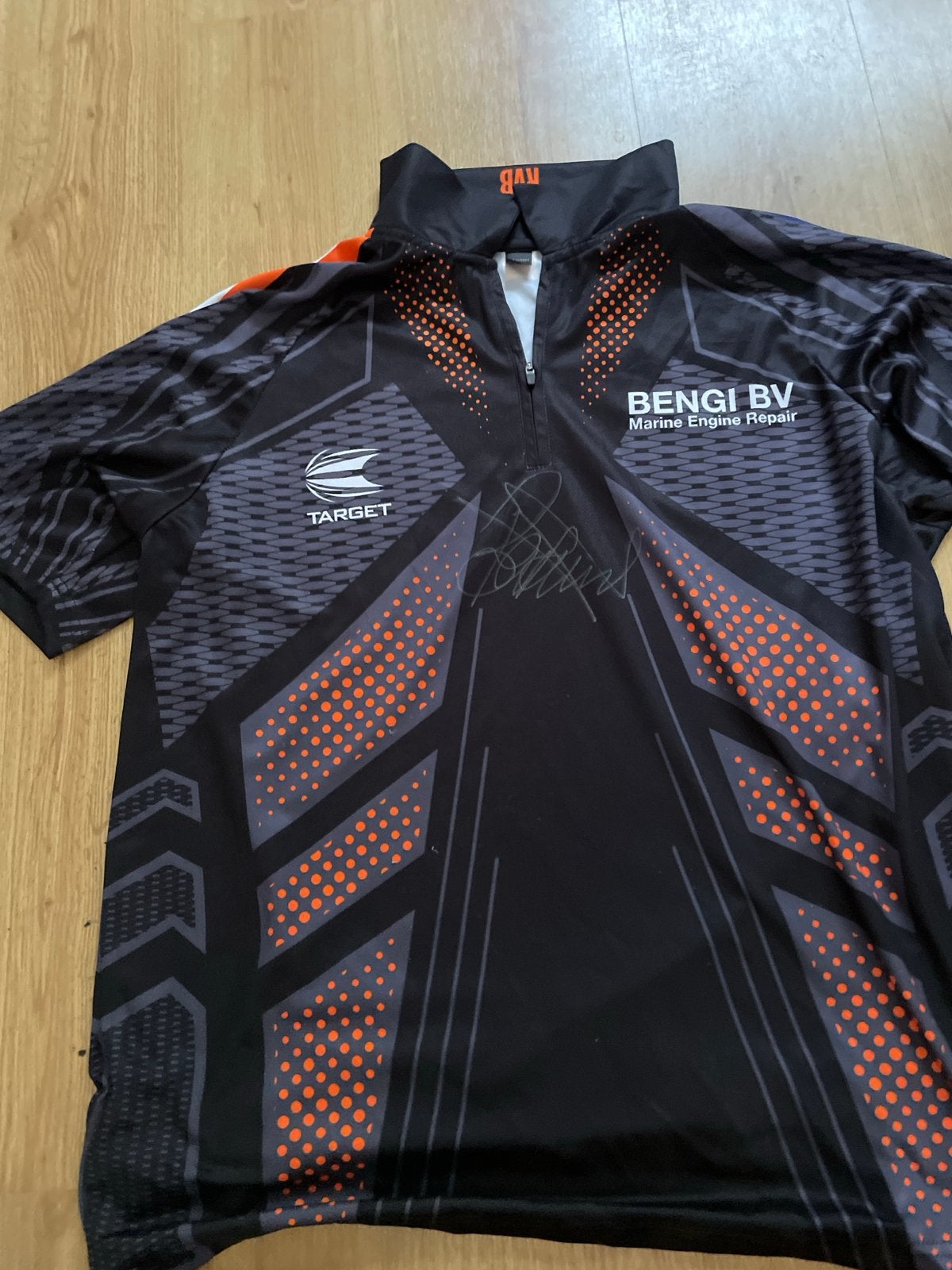 Uniek Raymond van Barneveld shirt met handtekening, Ophalen, Zo goed als nieuw