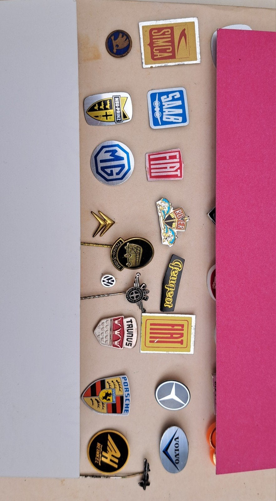 Verzameling vintage automerk speldjes, Auto diversen, Autostickers, Ophalen of Verzenden
