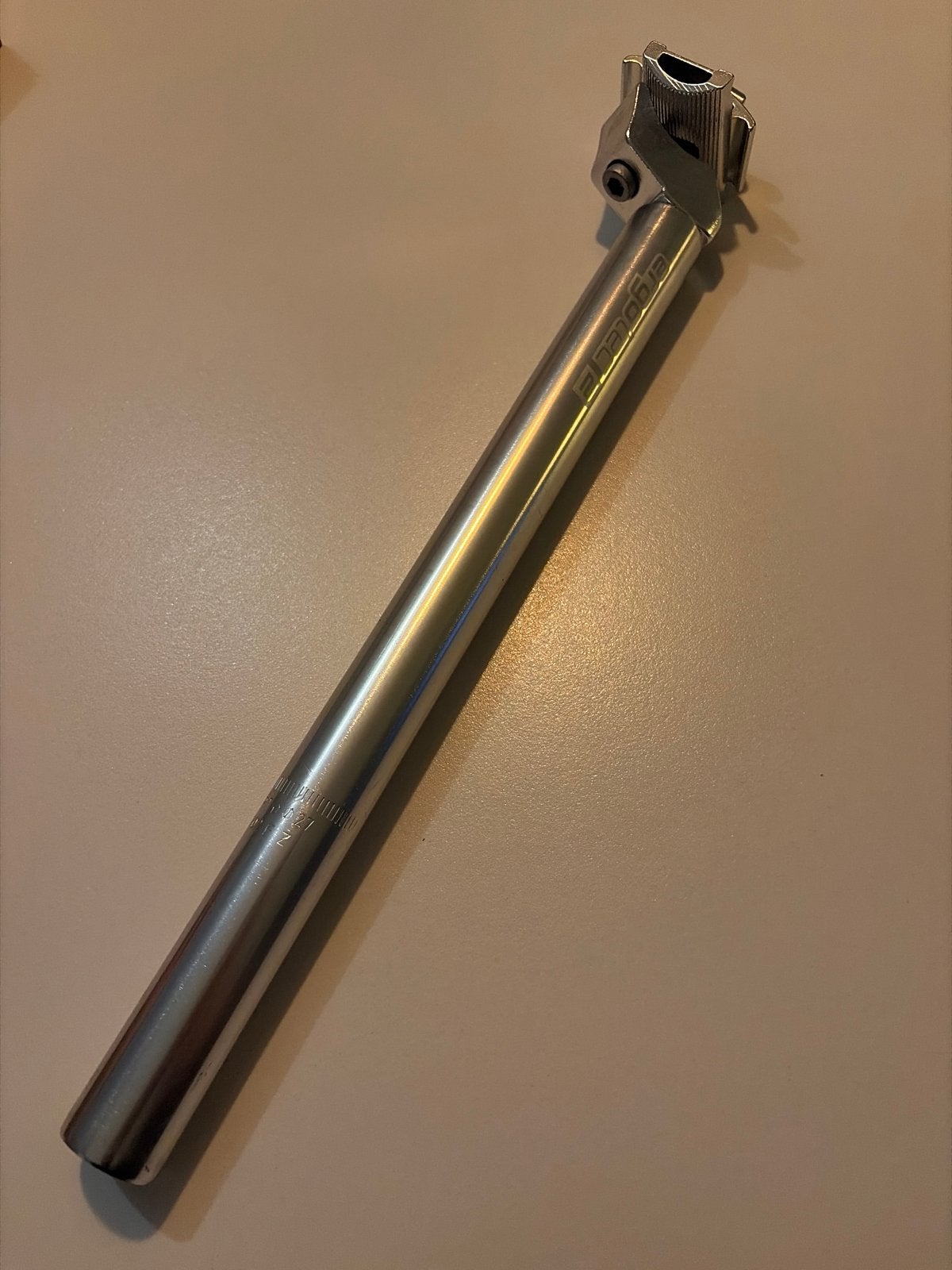 Nieuwe Ergotec Zadelpen 27.0mm, Fietsen en Brommers, Fietsonderdelen, Ophalen of Verzenden, Nieuw, Zadel