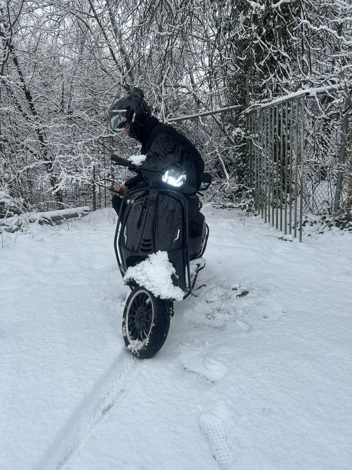 Vespa sprint 2021 | 80 MALOSSI | AKRA, Fietsen en Brommers, Scooters | Vespa, Ophalen, Maximaal 45 km/u, Vespa S, Zo goed als nieuw