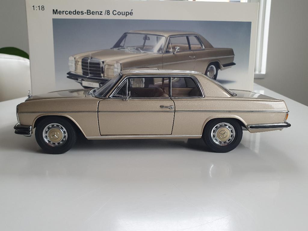 1:18 AutoArt Mercedes /8 Coupé Gold, Hobby en Vrije tijd, Modelauto's | 1:18, Auto, Autoart, Ophalen of Verzenden, Zo goed als nieuw
