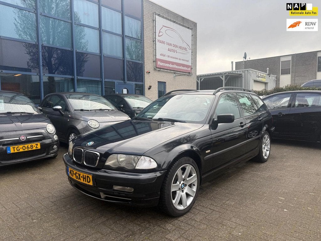 BMW 330xi Touring Executive aut, YOUNGTIMER, afn. Trekhaak,, Auto's, Automaat, 730 kg, Zwart, Vierwielaandrijving