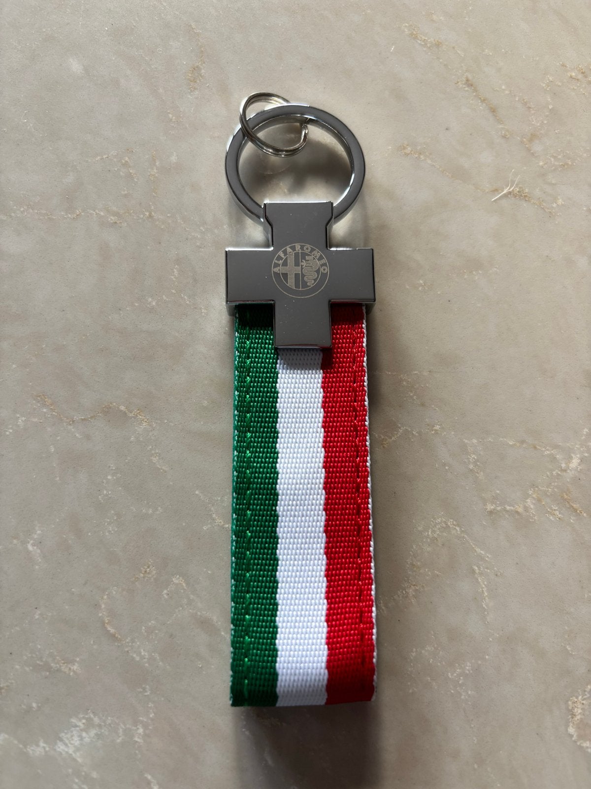 Alfa Romeo Sleutelhanger - Italiaanse Vlag Design, Ophalen of Verzenden, Nieuw