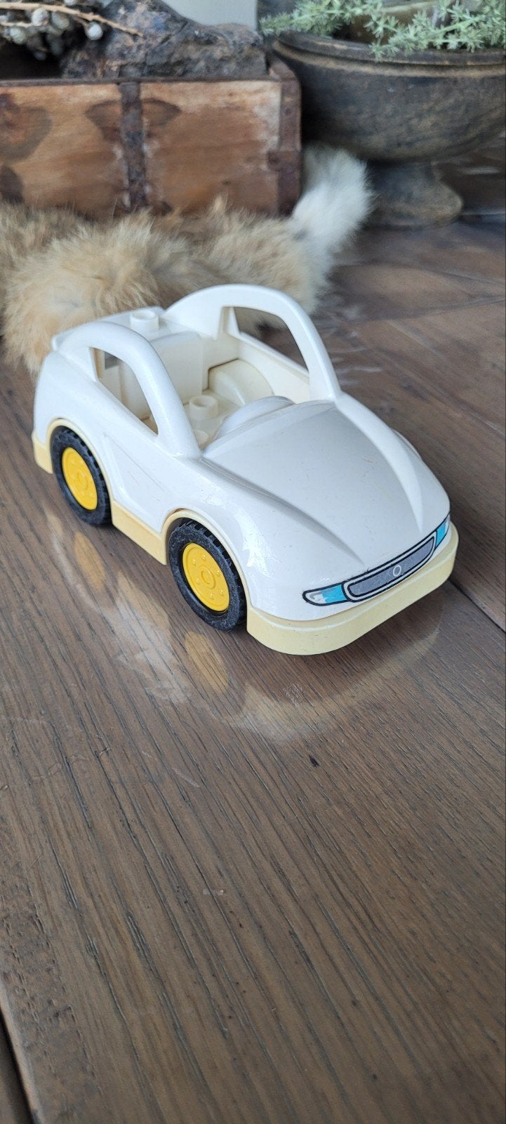 Witte LEGO Duplo Auto / Cabrio met gele velgen, Ophalen of Verzenden, Gebruikt, Overige typen, Duplo