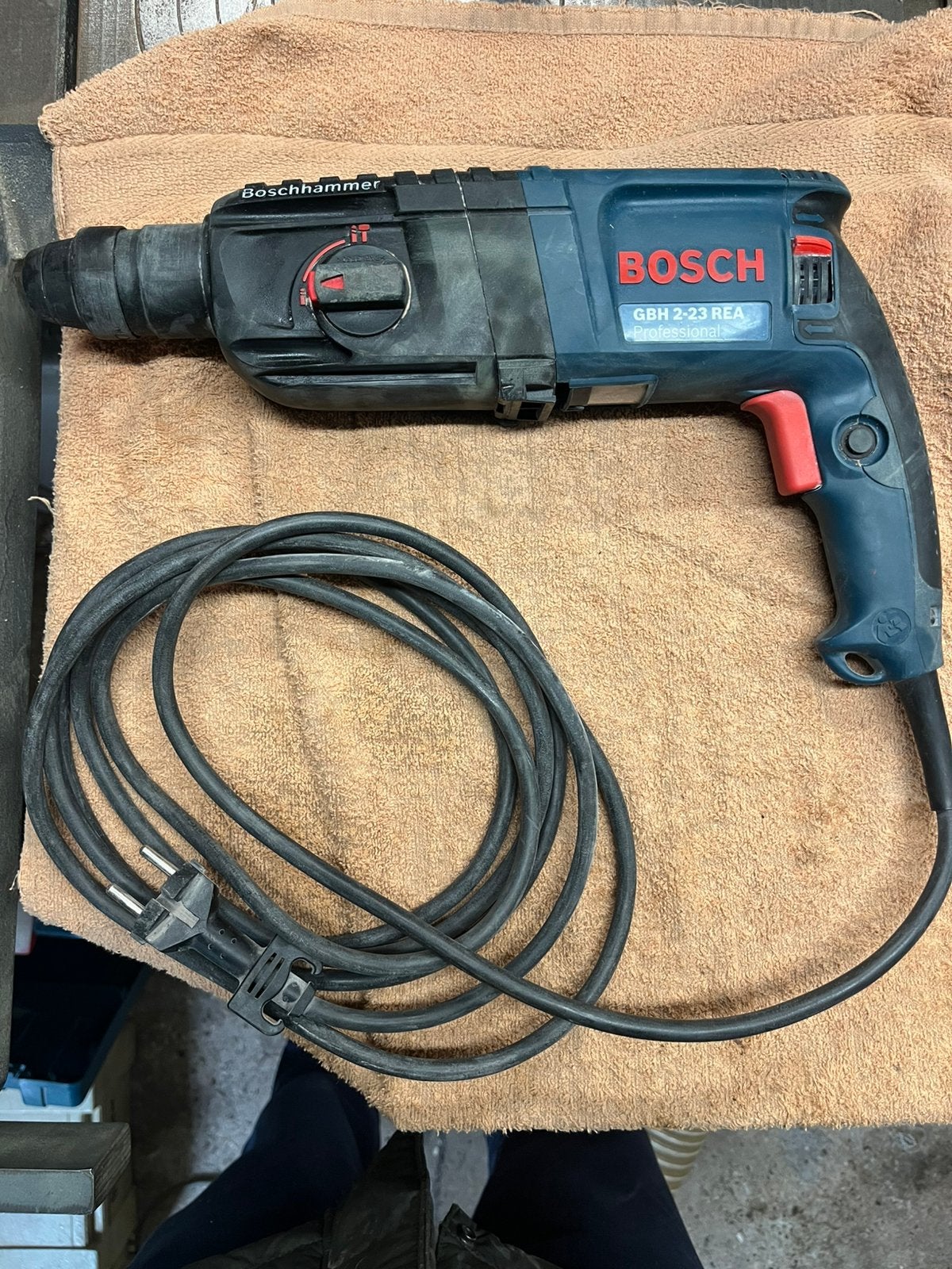 Bosch GBH 2-23 REA Professional boorhamer, Verzenden, Gebruikt, Boor- en/of Breekhamer