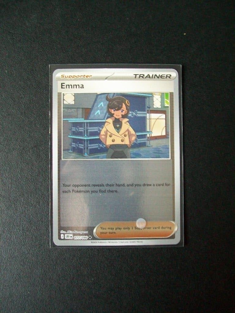 2648: Nieuwe Pokemon Kaart Holofoil Trainer EMMA (077/086), Verzenden, Nieuw, Losse kaart, Foil