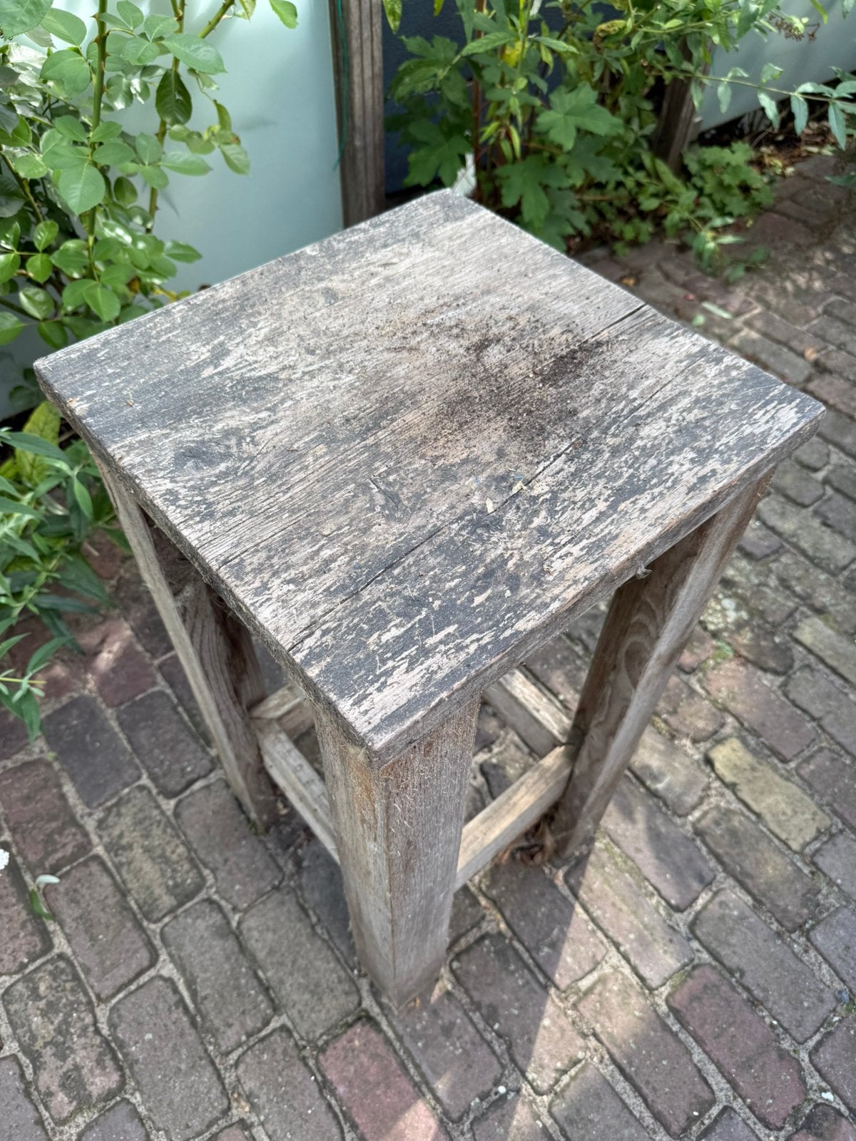 Beeldhouwbok. Tuintafel. Tentoonstelling. Plantenstaander, Ophalen of Verzenden, Gebruikt, Vierkant, Hout