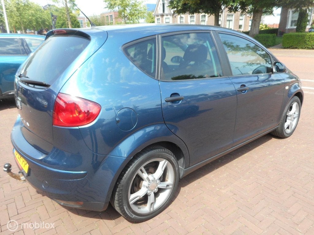 Seat Altea 1.6 Reference TREKHAAK+CRUISE+METALLIC, Auto's, Seat, Gebruikt, 1295 kg, 4 cilinders, Blauw