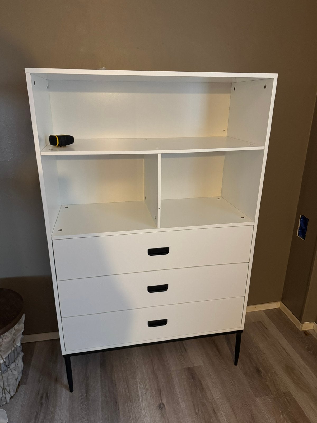 Nieuwe Witte Kast met Laden en Open Vakken - Showmodel Besch, Ophalen, Nieuw, 50 tot 100 cm, Metaal