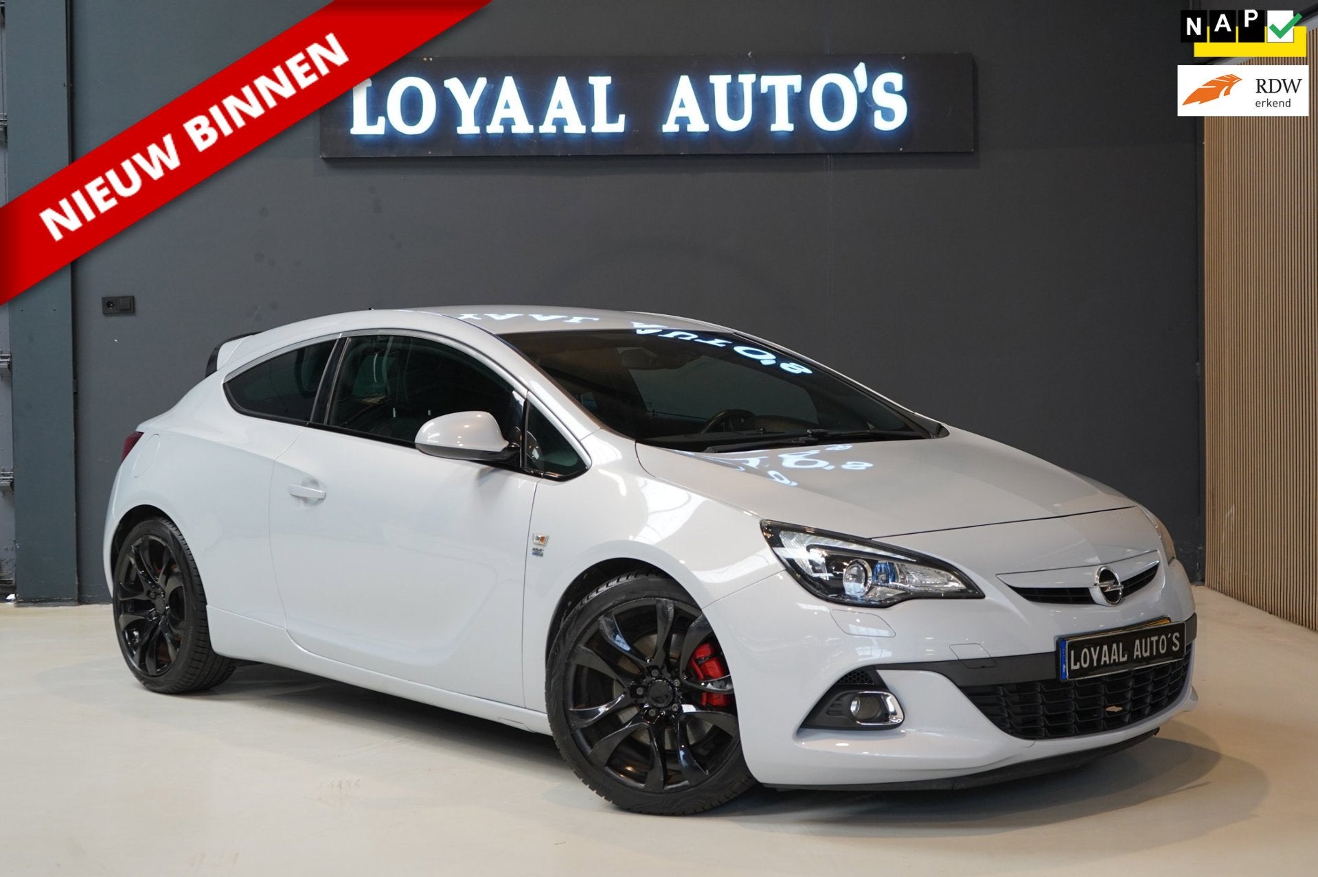 Opel Astra GTC 1.6 Turbo Sport | CRUISE | PDC | NAVI | NAP |, Auto's, Gebruikt, Euro 6, 4 cilinders, Origineel Nederlands