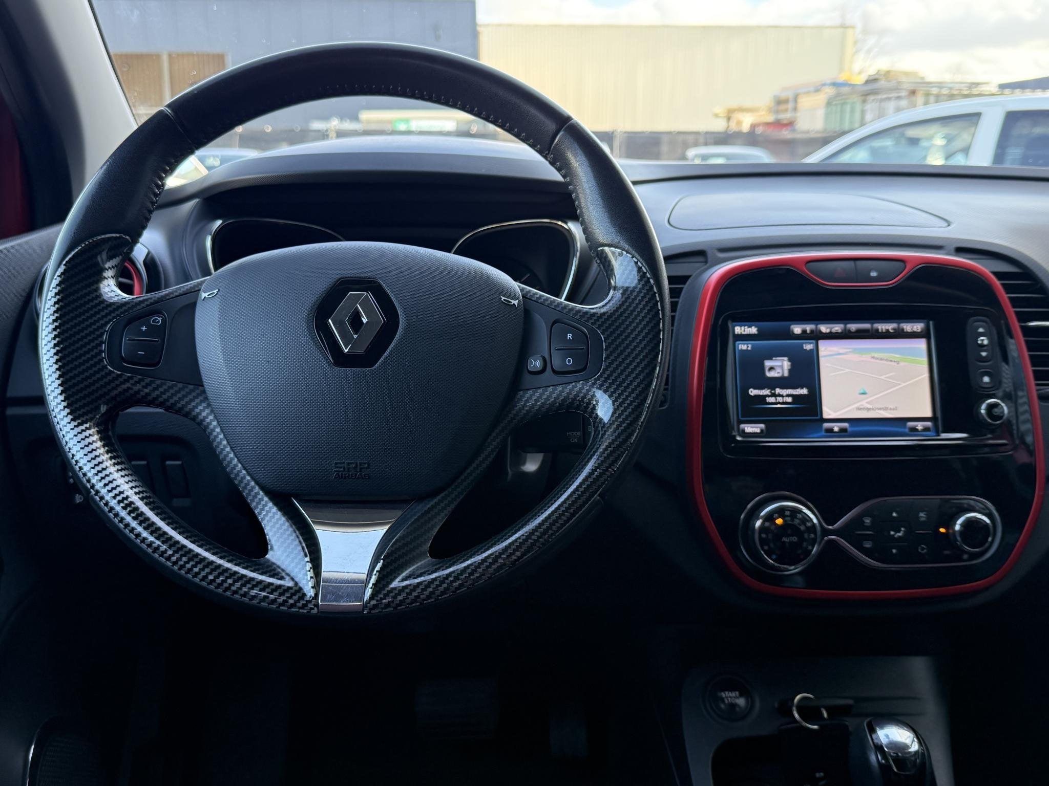 Renault Captur 1.2 TCe Helly Hansen 2e Eigenaar|Navi|Camera|, Auto's, Renault, Euro 5, Stof, 4 cilinders, SUV of Terreinwagen