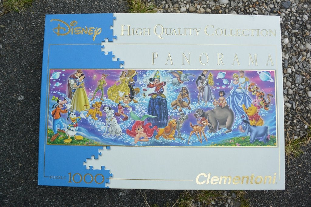 Clementoni puzzel Disney panorama zga nieuw, Ophalen of Verzenden, 500 t/m 1500 stukjes, Zo goed als nieuw, Legpuzzel