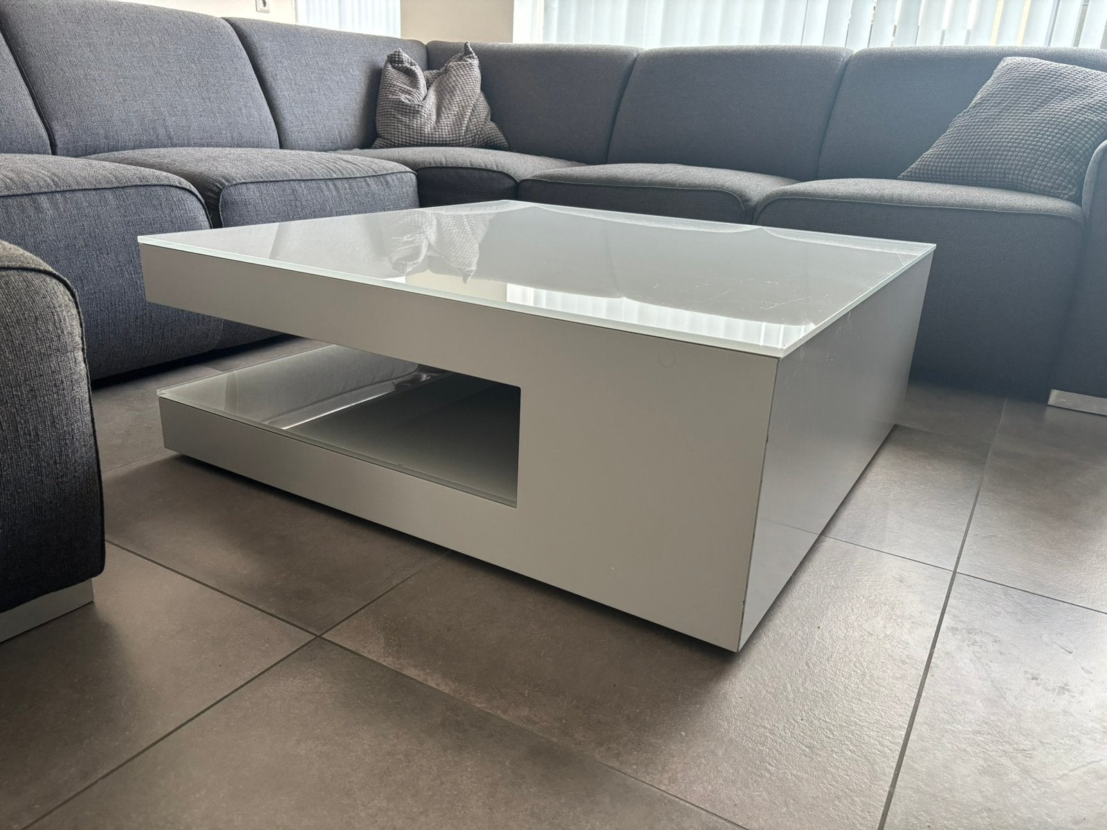 Salontafel Karat lichtgrijs, Ophalen, Gebruikt, 100 tot 150 cm, Vierkant