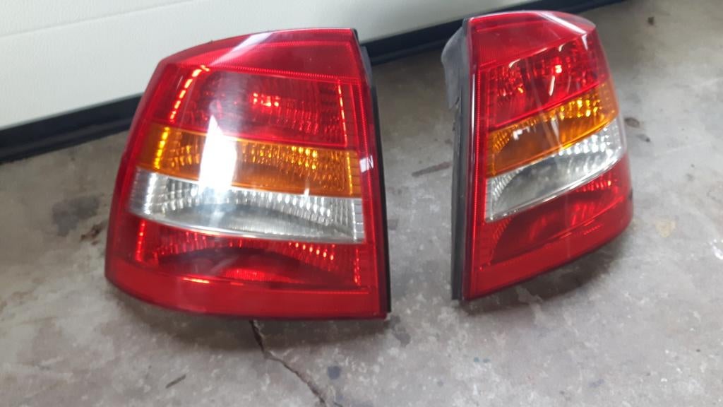 Achterlichten en grille Opel Astra G, Auto-onderdelen, Verlichting, Ophalen of Verzenden, Opel