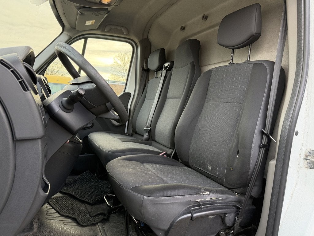 Renault Master T35 2.3 dCi L2H2 Energy | Zo Mee | Lees Tekst, Voorwielaandrijving, 145 pk, Stof, Gebruikt