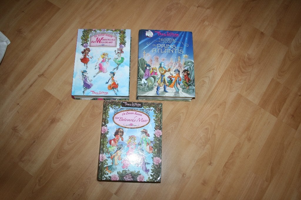 Thea Stilton - 5 euro per stuk, Boeken, Ophalen of Verzenden, Gelezen