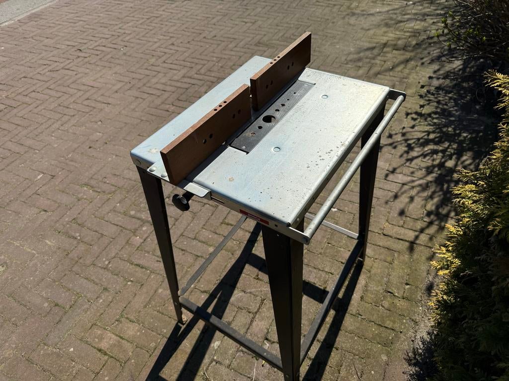 Bosch werktafel voor bovenfrees en andere machines, Ophalen, Gebruikt, Elektrisch, Overige soorten
