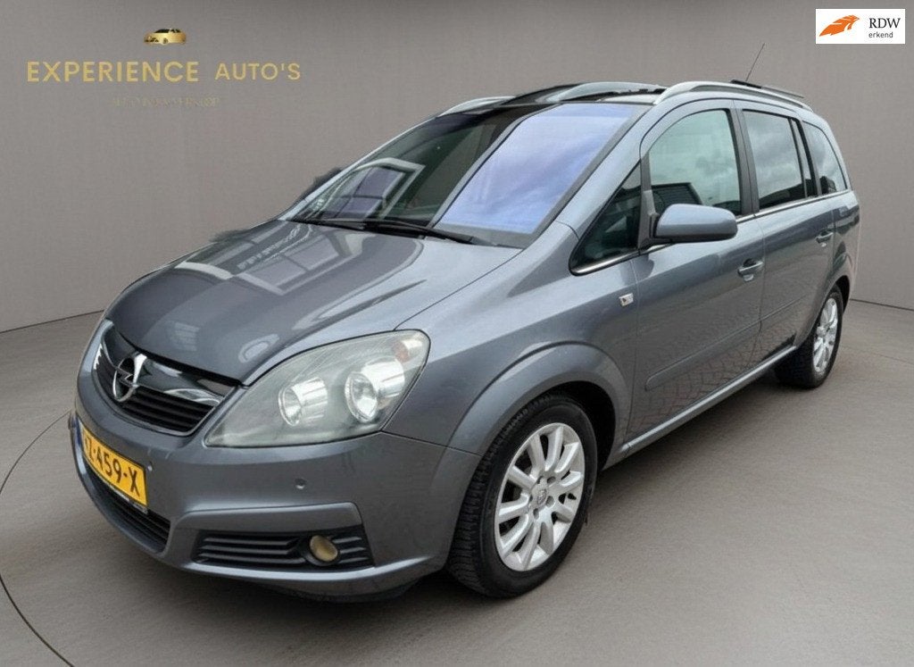 Opel Zafira 2.2 Cosmo AUTOMAAT/PANODAK/NAVI/7 PERS, Auto's, Stof, Gebruikt, 4 cilinders, 150 pk