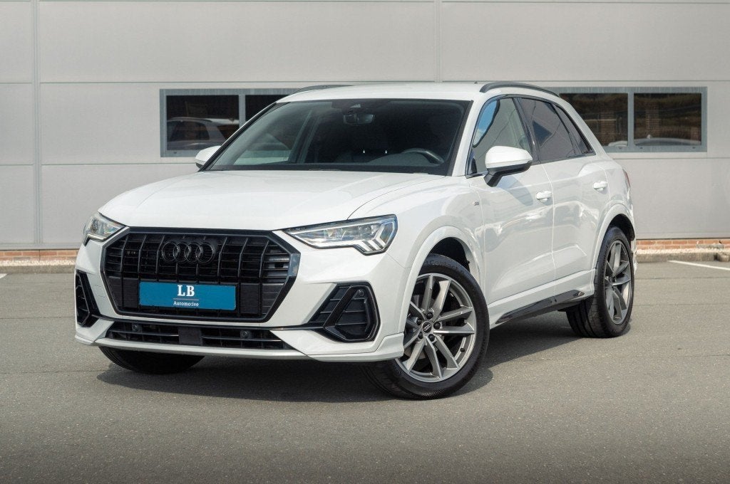 Audi Q3 35 TFSI, S-line, Black, Keyless, ambiance, LED, Huisgarantie, 4 cilinders, 1505 kg, Wit
