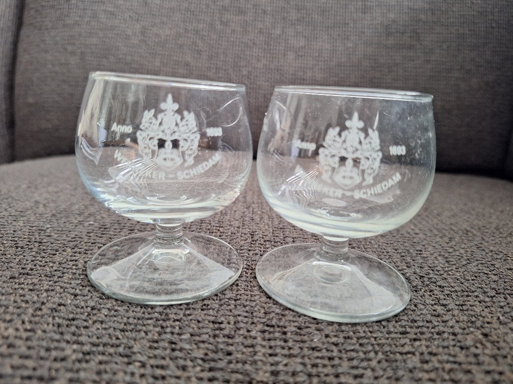 WENNEKER SCHIEDAM glaasjes, 2 stuks, Verzamelen, Ophalen of Verzenden, Zo goed als nieuw, Borrel- of Shotglas